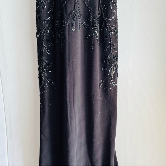 🆕Adrianna Papell Midnight Black Embellished Gown NWT sleeveless high neckline - Picture 6 of 12